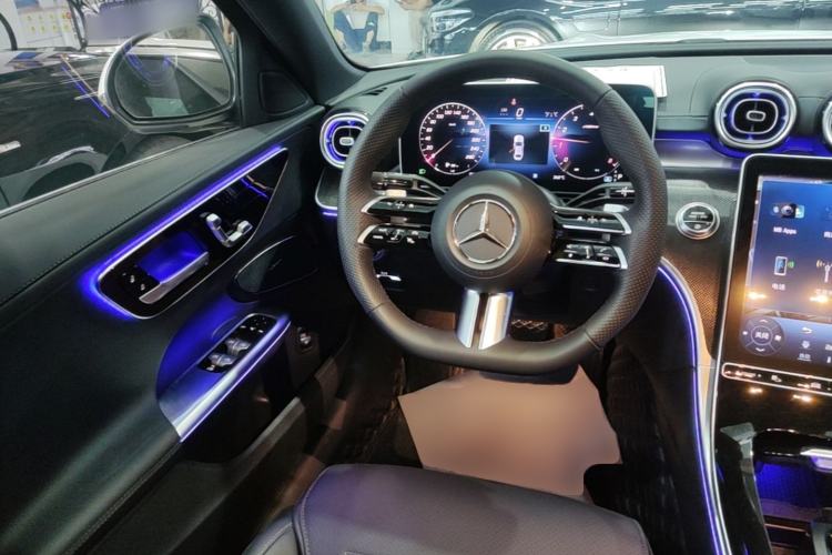 Used Mercedes-Benz C-Class 2024 Second Facelift C 260 L Sport Edition Steering Wheel
