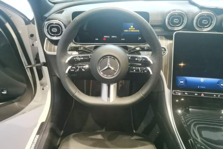 Used Mercedes-Benz C-Class 2024 Facelifted C-Class 260 L Night Edition Sports Version Steering Wheel