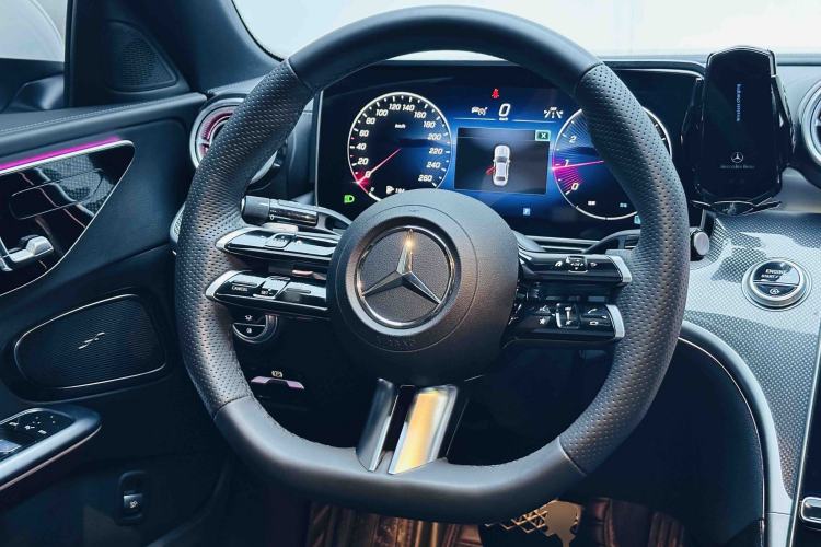 Used Mercedes-Benz C-Class 2024 Restyled C 260 L Sport Edition Steering Wheel
