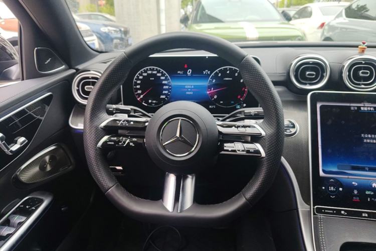 Used Mercedes-Benz C-Class 2024 Facelift C 260 L Night Edition Sport Version Steering Wheel