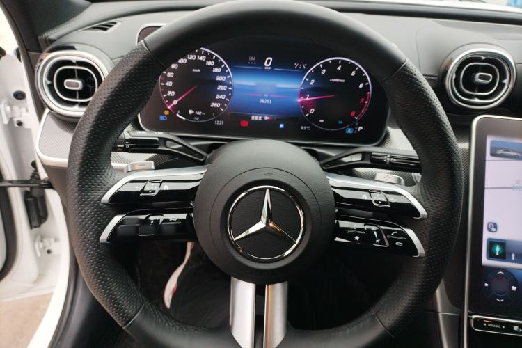 Used Mercedes-Benz C-Class 2024 Facelift C 260 L Night Edition Sport Version Steering Wheel