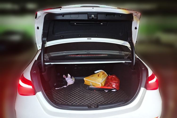 Used Mercedes-Benz C-Class 2024 Second Facelift C 260 L Trunk