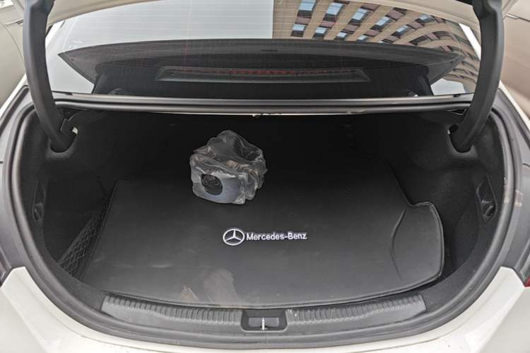 Used Mercedes-Benz C-Class 2024 Restyled C 260 L Sport Edition Trunk