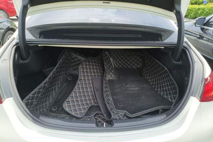 Used Mercedes-Benz C-Class 2024 Restyled C 200 L Sport Edition Trunk