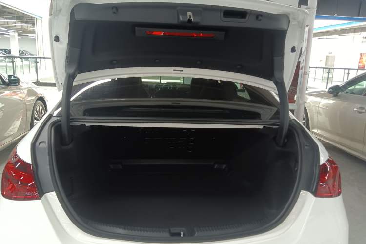 Used Mercedes-Benz C-Class 2024 Restyled C 260 L Sport Edition Trunk