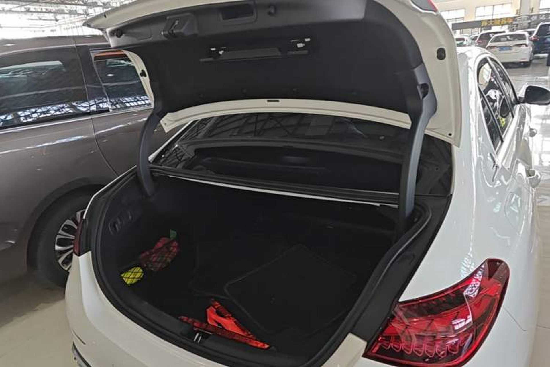 Used Mercedes-Benz C-Class 2024 Restyled C 200 L Sport Edition Trunk