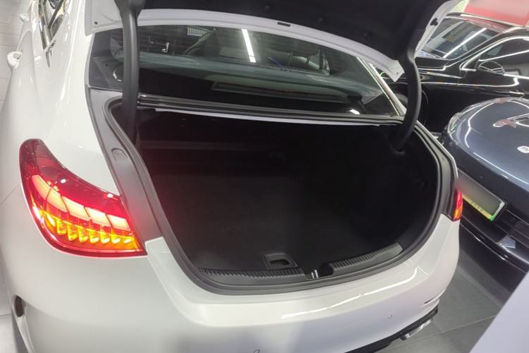 Used Mercedes-Benz C-Class 2024 Facelifted C-Class 260 L Night Edition Sports Version Trunk