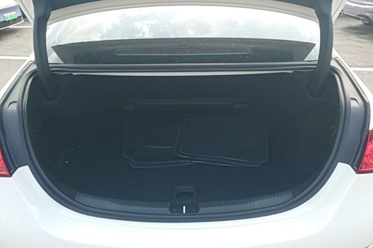 Used Mercedes-Benz C-Class 2024 Second Facelift C 260 L Starry Night Sport Edition Trunk