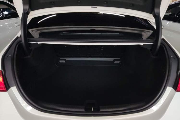 Used Mercedes-Benz C-Class 2024 Restyled C 260 L Sport Edition Trunk
