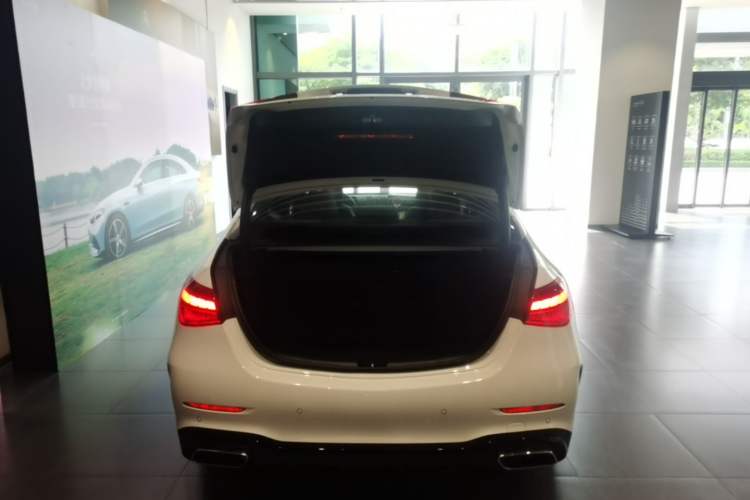 Used Mercedes-Benz C-Class 2024 Facelifted C-Class 260 L Night Edition Sports Version Trunk