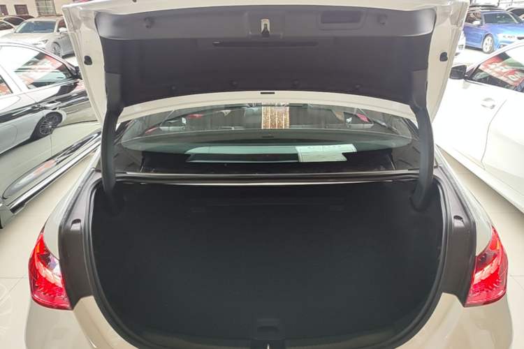 Used Mercedes-Benz C-Class 2024 Restyled C 260 L Sport Edition Trunk