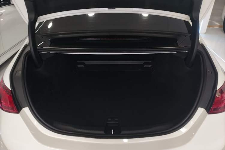 Used Mercedes-Benz C-Class 2024 Restyled C 260 L Sport Edition Trunk