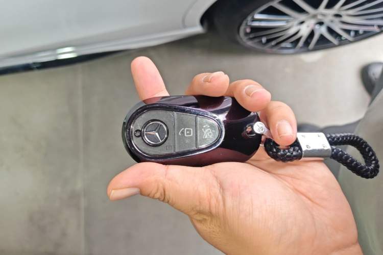 Used Mercedes-Benz C-Class 2024 Restyled C 260 L Sport Edition Vehicle Key