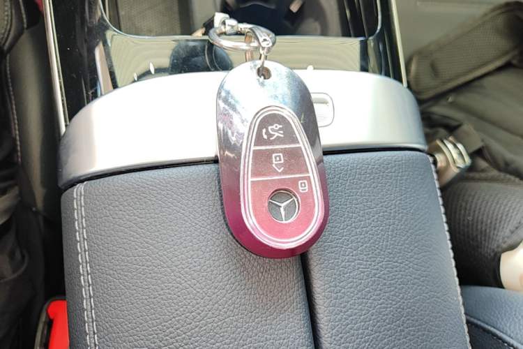 Used Mercedes-Benz C-Class 2024 Restyled C-Class 260 L Sport Edition Vehicle Key