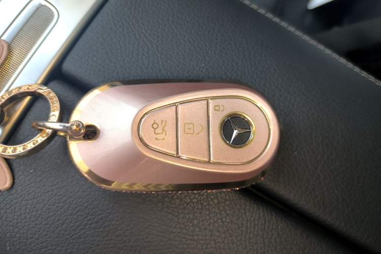 Used Mercedes-Benz C-Class 2024 Second Facelift C 260 L Sport Edition Vehicle Key