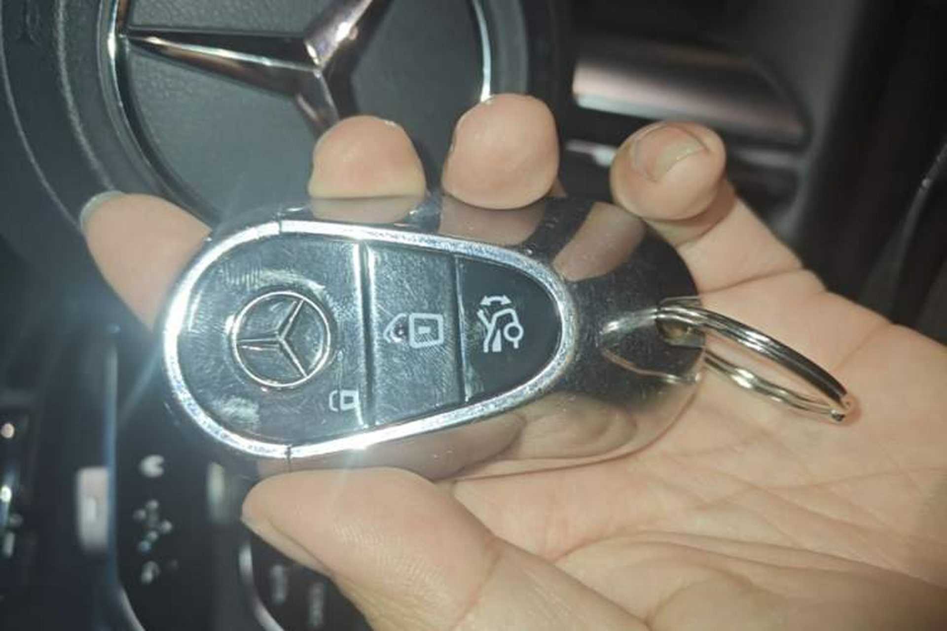 Used Mercedes-Benz C-Class 2024 Restyled C 260 L Sport Edition Vehicle Key
