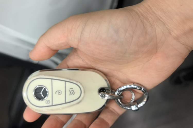 Used Mercedes-Benz C-Class 2024 Facelifted C-Class 260 L Night Edition Sports Version Vehicle Key
