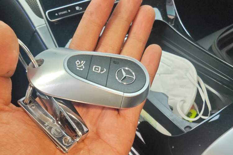 Used Mercedes-Benz C-Class 2024 C 200 L Sport Edition Vehicle Key
