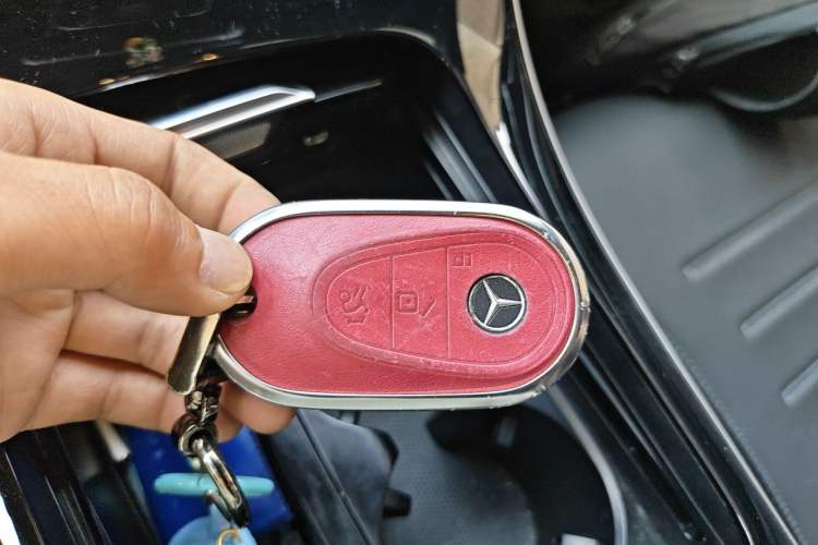 Used Mercedes-Benz C-Class 2024 C 200 L Sport Edition Vehicle Key