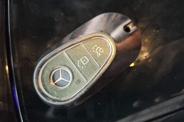 Used Mercedes-Benz C-Class 2024 C 200 L Sport Edition Vehicle Key