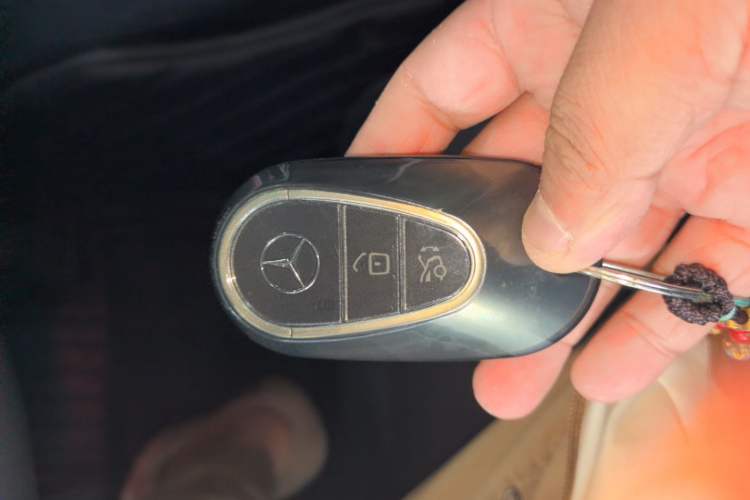 Used Mercedes-Benz C-Class 2024 Second Facelift C 260 L Sport Edition Vehicle Key