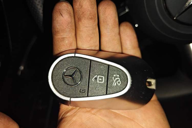 Used Mercedes-Benz C-Class 2024 C 260 L Brilliant Night Sports Edition Vehicle Key