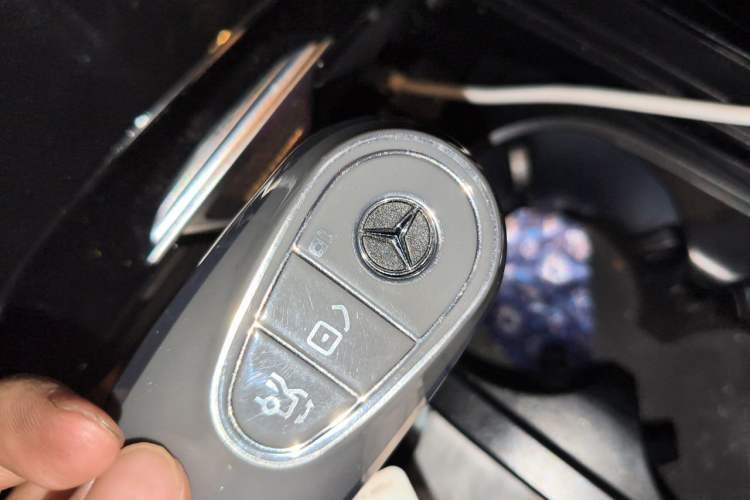 Used Mercedes-Benz C-Class 2024 C 260 L Sport Edition Vehicle Key