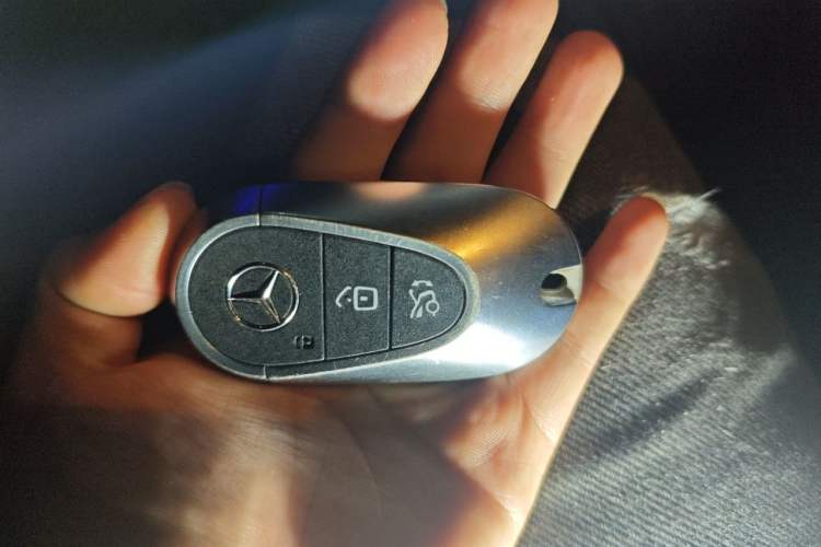 Used Mercedes-Benz C-Class 2024 Facelift C 260 L Vehicle Key