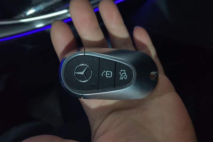Used Mercedes-Benz C-Class 2024 Restyled C 260 L Sport Edition Vehicle Key