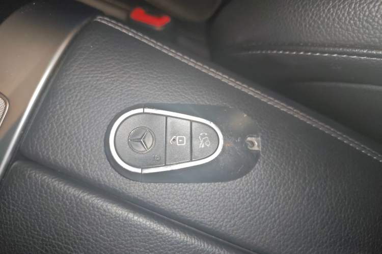 Used Mercedes-Benz C-Class 2024 C 200 L Sport Edition Vehicle Key