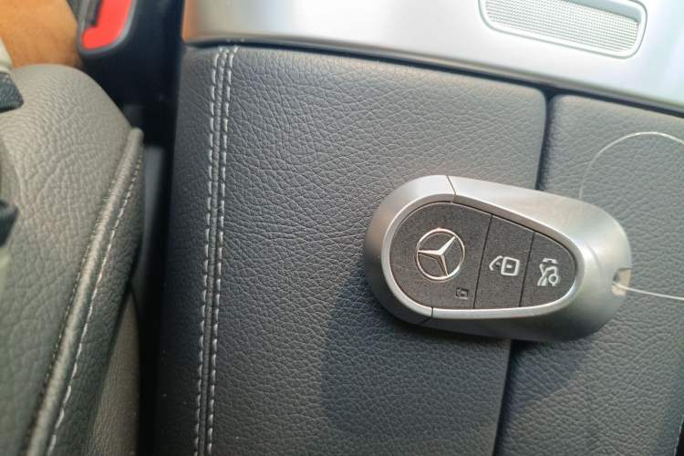 Used Mercedes-Benz C-Class 2024 C 260 L Brilliant Night Sports Edition Vehicle Key
