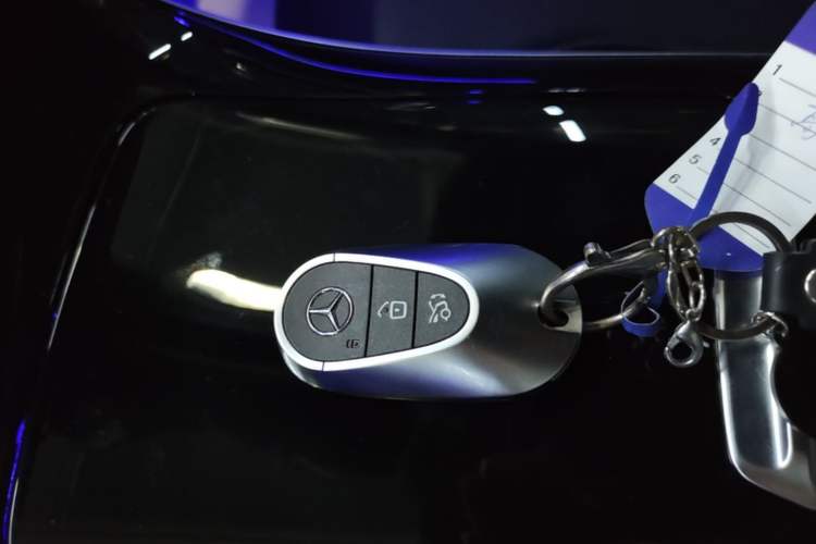 Used Mercedes-Benz C-Class 2024 Restyled C-Class 260 L Sport Edition Vehicle Key
