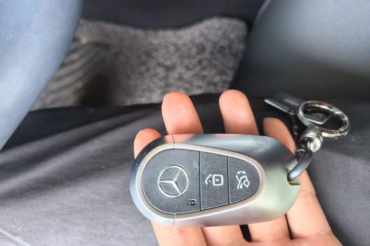 Used Mercedes-Benz C-Class 2024 Restyled C-Class 260 L Sport Edition Vehicle Key