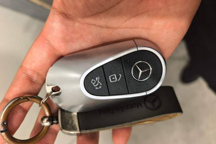 Used Mercedes-Benz C-Class 2024 Restyled C 260 L Sport Edition Vehicle Key