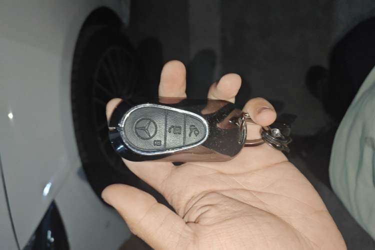 Used Mercedes-Benz C-Class 2024 C 200 L Sport Edition Vehicle Key