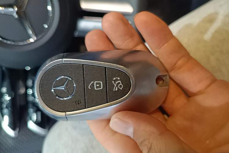 Used Mercedes-Benz C-Class 2024 Facelift C 260 L Night Edition Sport Version Vehicle Key