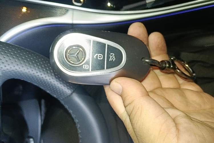Used Mercedes-Benz C-Class 2024 Second Facelift C 260 L Sport Edition Vehicle Key