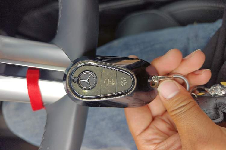 Used Mercedes-Benz C-Class 2024 C 200 L Sport Edition Vehicle Key