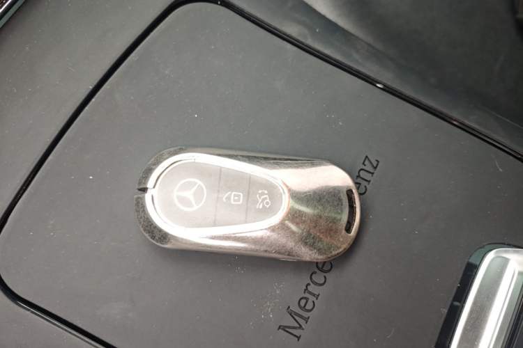 Used Mercedes-Benz C-Class 2024 Second Facelift C 260 L Sport Edition Vehicle Key