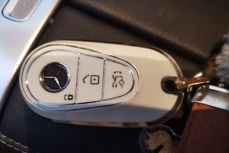 Used Mercedes-Benz C-Class  Vehicle Key