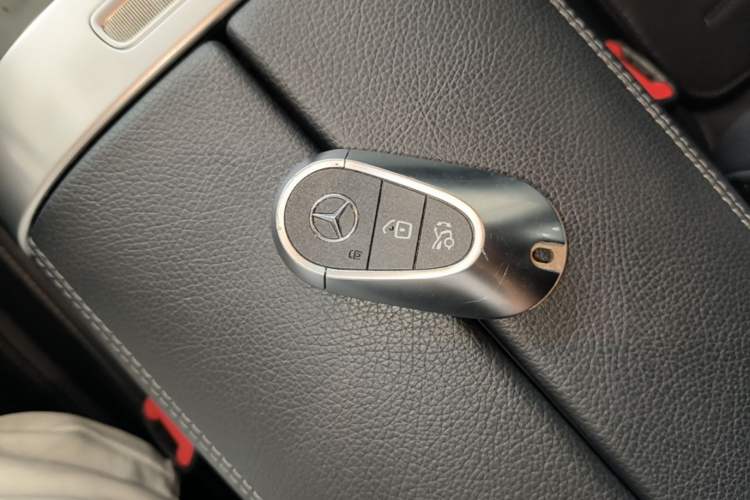 Used Mercedes-Benz C-Class 2024 C 260 L Sport Edition Vehicle Key