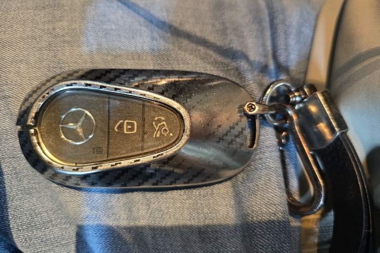 Used Mercedes-Benz C-Class 2024 Restyled C 260 L Sport Edition Vehicle Key