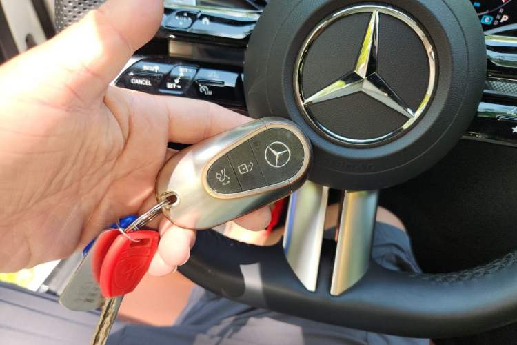 Used Mercedes-Benz C-Class 2024 Restyled C-Class 260 L Sport Edition Vehicle Key