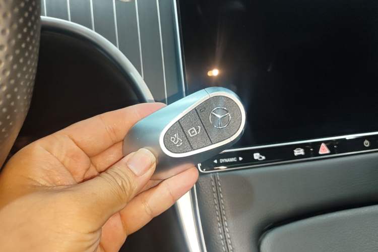 Used Mercedes-Benz C-Class 2024 Restyled C-Class 260 L Sport Edition Vehicle Key