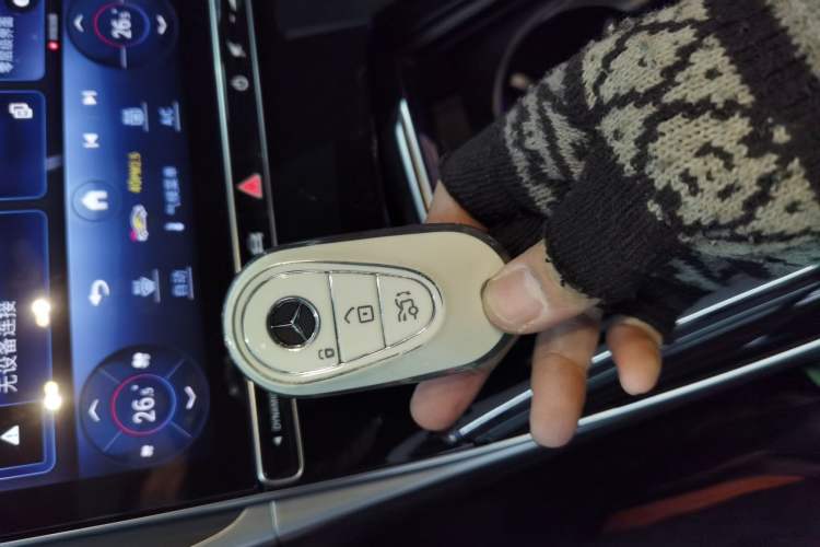 Used Mercedes-Benz C-Class 2024 C 200 L Sport Edition Vehicle Key