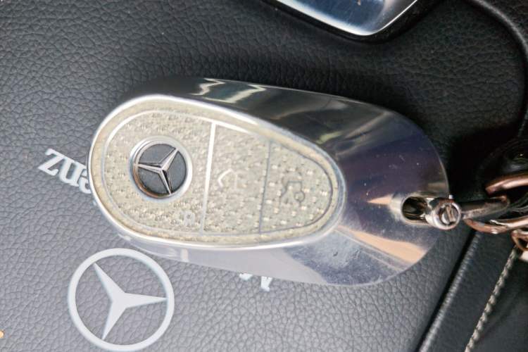 Used Mercedes-Benz C-Class 2024 Restyled C 260 L Sport Edition Vehicle Key