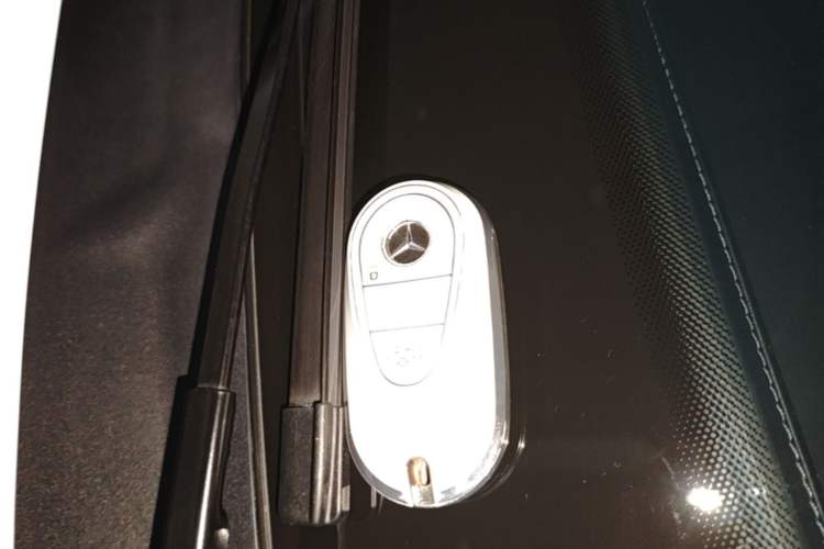 Used Mercedes-Benz C-Class 2024 Facelifted C-Class 260 L Night Edition Sports Version Vehicle Key