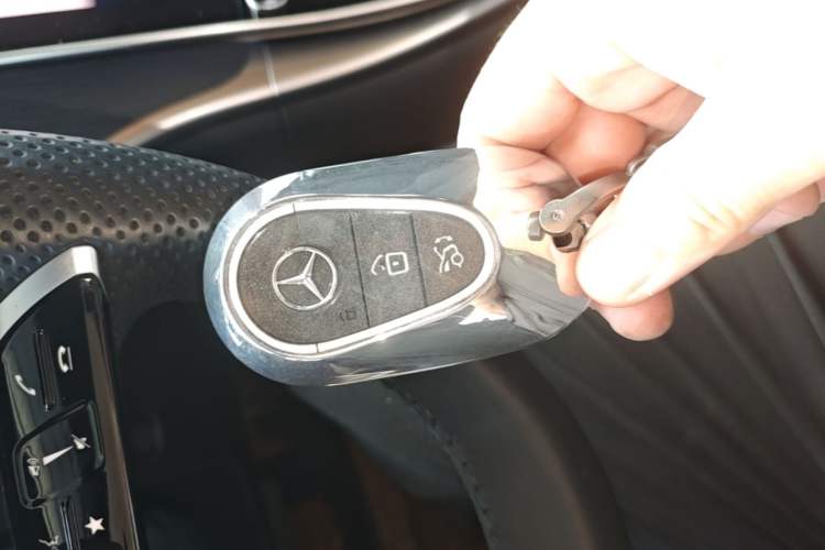 Used Mercedes-Benz C-Class 2024 C 200 L Sport Edition Vehicle Key