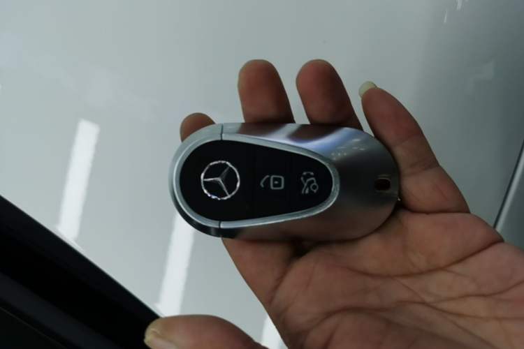 Used Mercedes-Benz C-Class 2024 Restyled C 200 L Sport Edition Vehicle Key