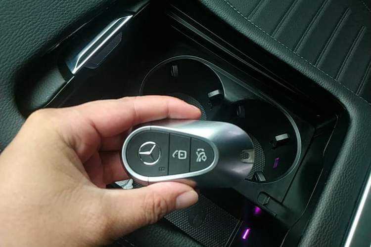 Used Mercedes-Benz C-Class 2024 Restyled C 260 L Sport Edition Vehicle Key